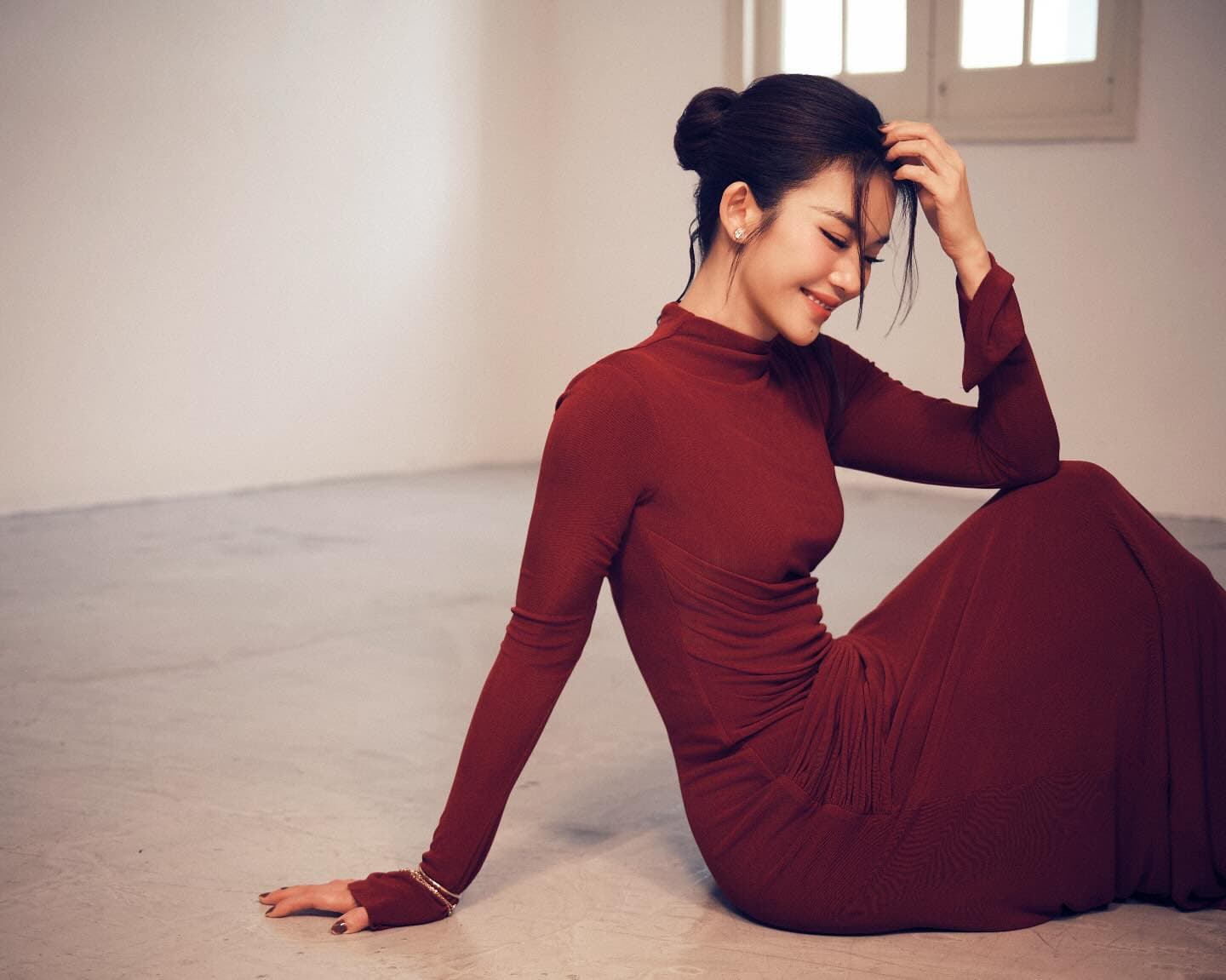 Crimson Reverie - Photo 2